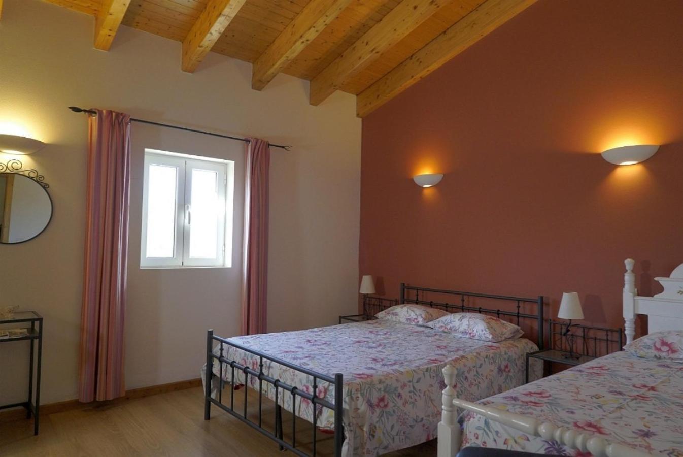 Bed and Breakfast Madrugada Евора Екстер'єр фото